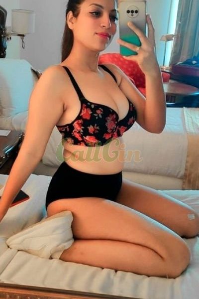 ESCORT SARVICE AFFORDABLE PRICE AND SATISFACTION UNLIMITED ENJOY HOT COLLEGE GIRL