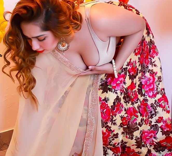 𝒲𝑒 ❀𝒻𝒻𝑒𝓇𝒾𝓃𝑔 Call Girls In Connaught Place Delhi NCR ❁*｡ﾟ+91-8743068587 *｡ﾟ❁ High Class Escort Service.