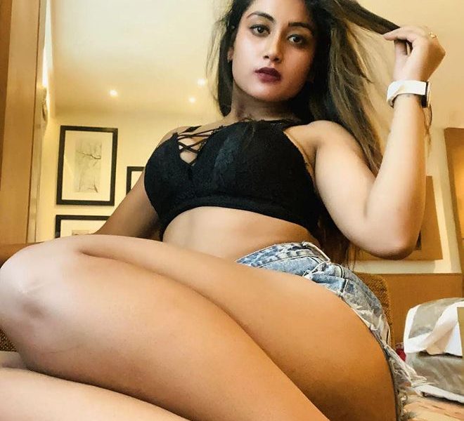 Call Girls in Kashmere Gate Metro NCR) Call Us 9654824252